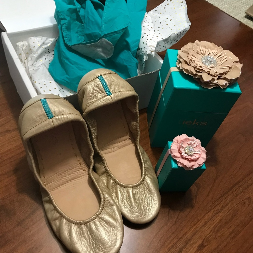 COPY - Tieks Metallic Champagne Ballet Flats. - Picture 7 of 9